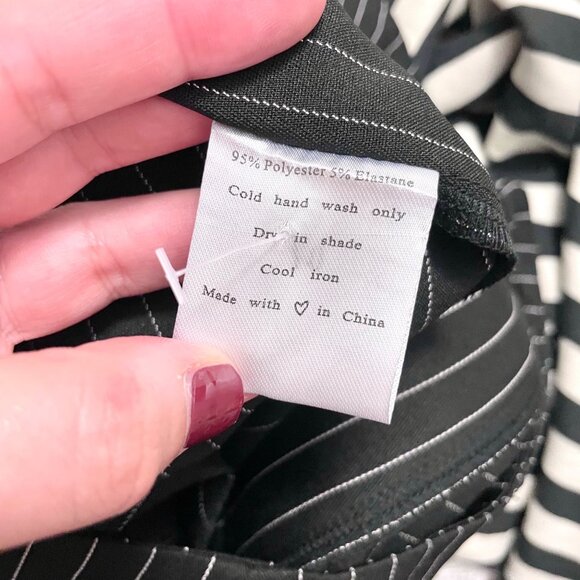 NWT VRG GRL V400302-8 Black Pinstripe Pants Size 8 Mob Wife Retro - Picture 11 of 11